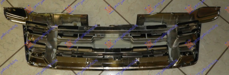 Maskë pvc/grilë krom (tërheq në të gjitha katër rrotat)