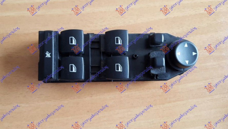 Ndërprerës në derën e përparme (Pasqyrë elektrike-me palosje ) -07 (katërfish) (4 pinë)