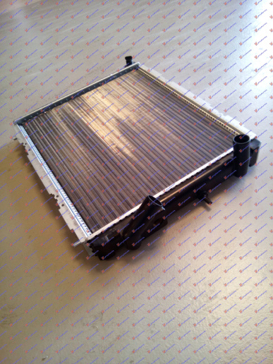 Radiator për motor 1.9 dizel. (me/pa kondicioner) (46x40) (CL.CIRC)