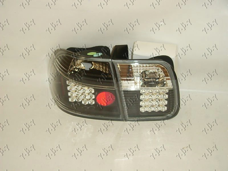 Drita stop set LED të zeza sedan/kupe