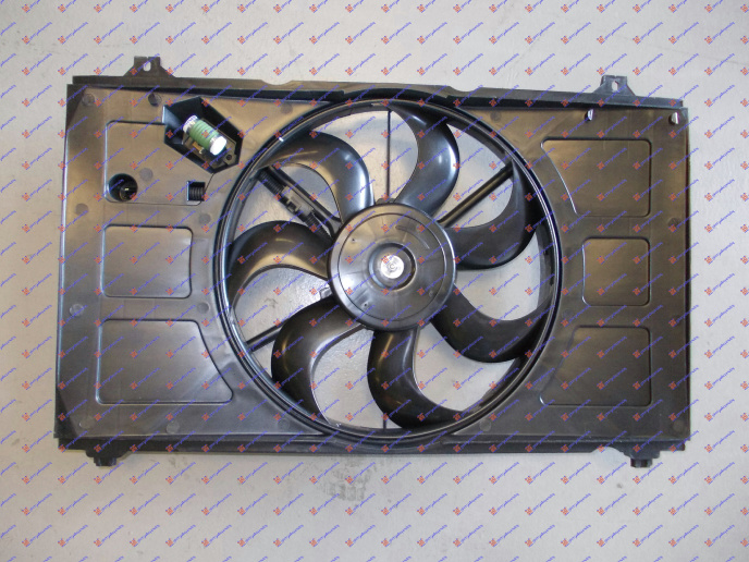 Ventilator komplet radiatori me motor + radiatori për kondicioner benzinë (prizë katrore)