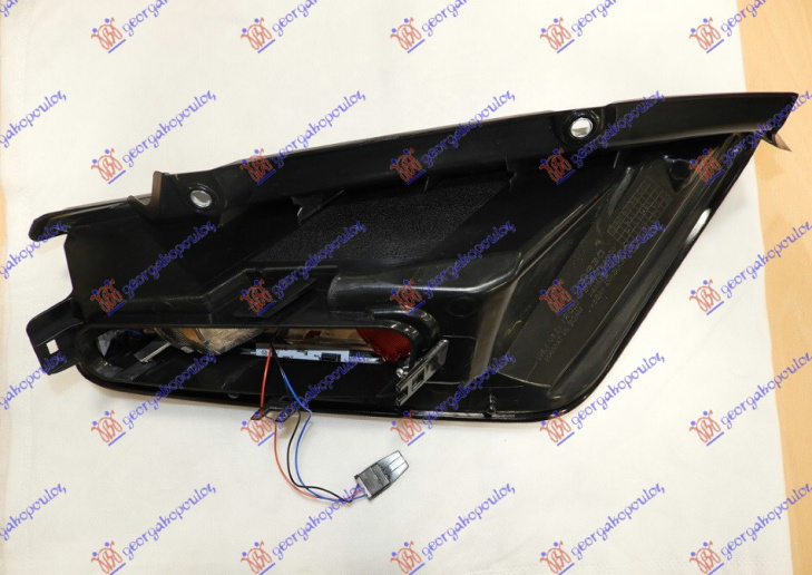 Dritë stop (LED) (pa mbajtëse llambash) (për modelet me mbajtës të shpejtë) (E)