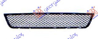 Grilë qendrore në parakolpin e përparme
