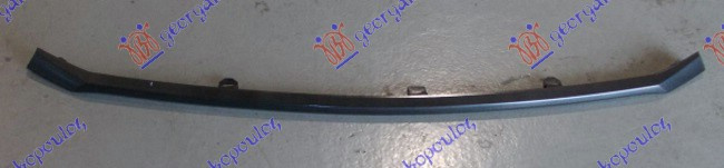 Shirit në grilën e parakolpit të përparmë i sipërm