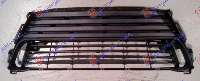 Grilë qendrore në parakolpin e përparme (me hapje për sensor parkimi)