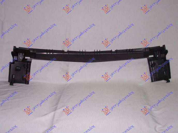 Grilë qendore në parakolpin e përparme e brendshme (AMG line)