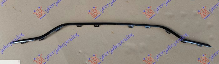 Shirit në parakolpin e pasëm me shkëlqim me ngjyrë të zezë (AMG-LINE)