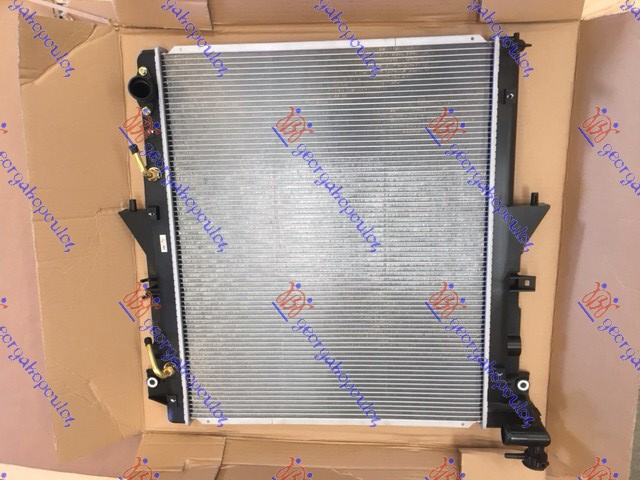 Radiator për motor 2.4 D dizel (marsh automatik) (525x643x16) (4N15)