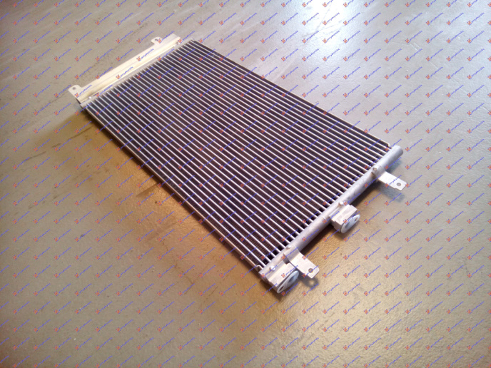 Radiator i kondicionerit (56.5x30.8x1,6) 1.4cc 8V