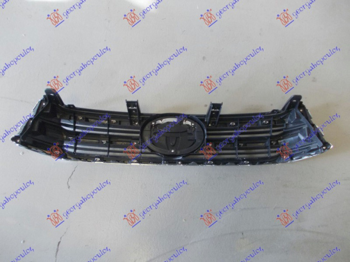 Maskë pvc/grilë me ngjyrë të zezë me shirita krom