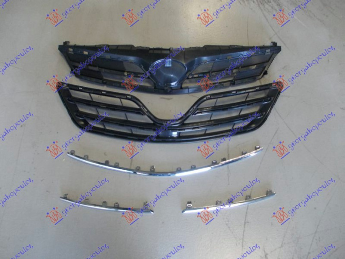 Maskë pvc/grilë me ngjyrë të zezë me shirita krom