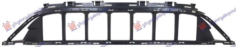 Grilë në parakolpin e përparmë (c63 AMG)